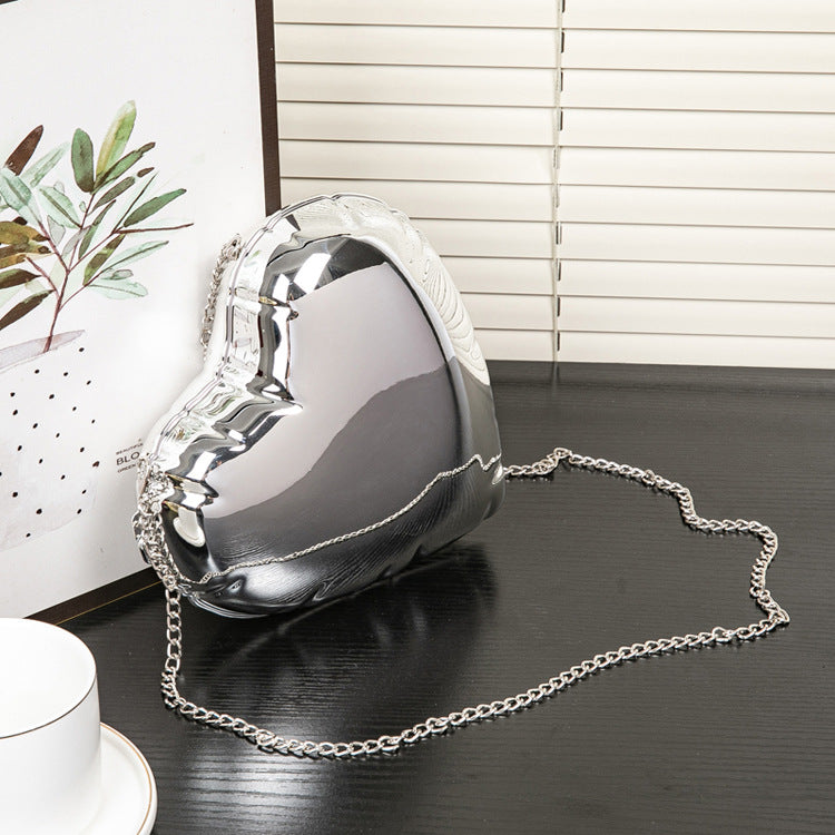 Love-type exquisite small clutch bag