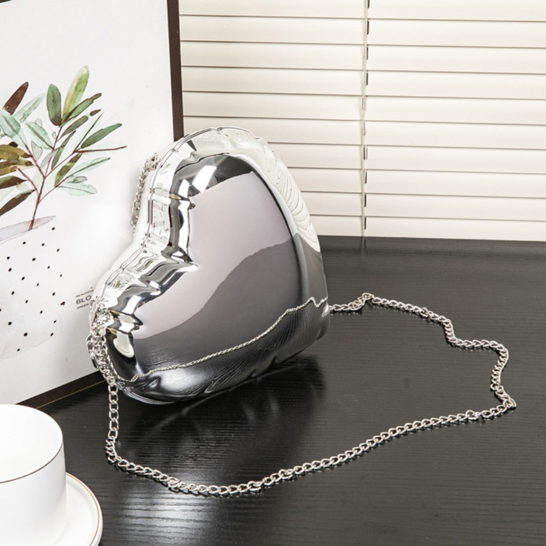 Love-type exquisite small clutch bag