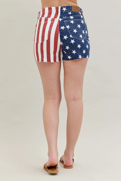 Judy Blue Full Size High Waist Americana Flag Fray Hem Shorts Plus Size – Print – 3XL