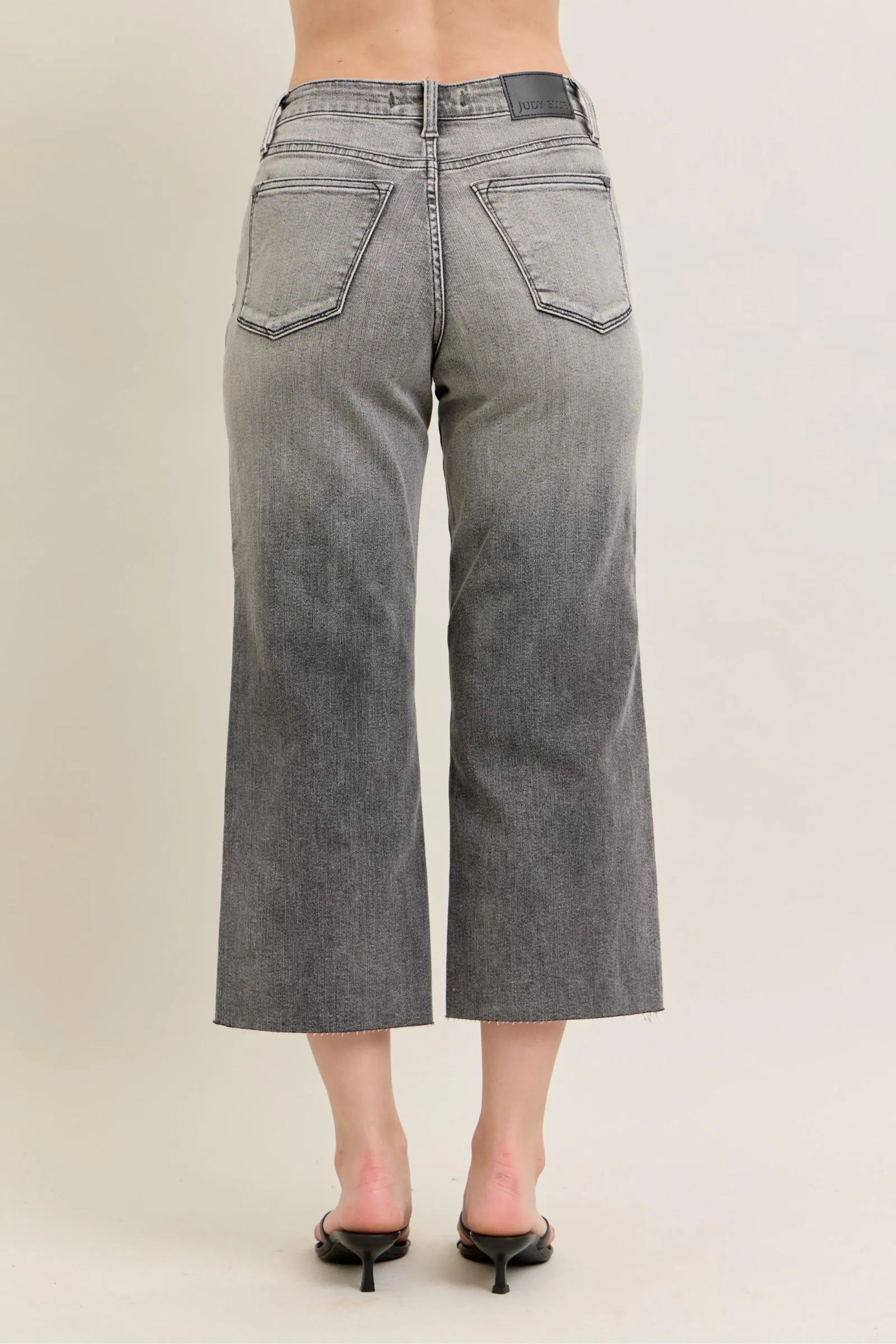 Judy Blue Full Size Wide Leg Capris Jeans Plus Size – Gray – 3/26