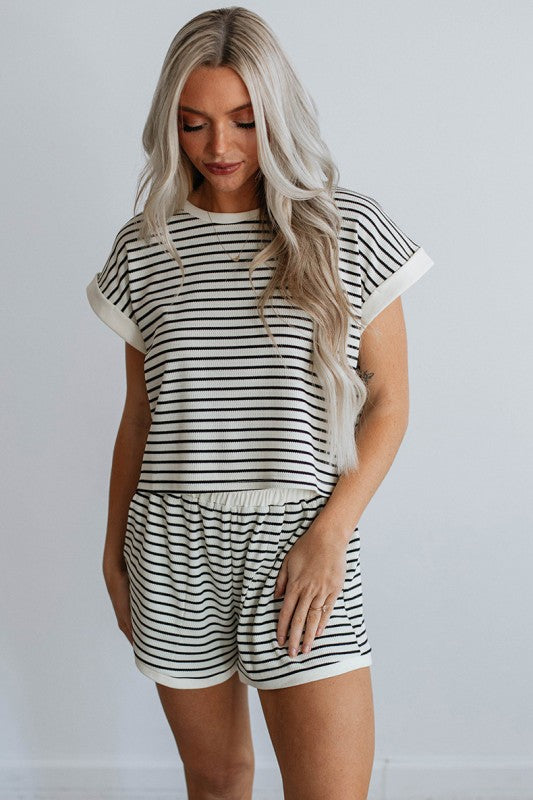 White Stripe Contrast Edge Tee and Shorts Set – White – M