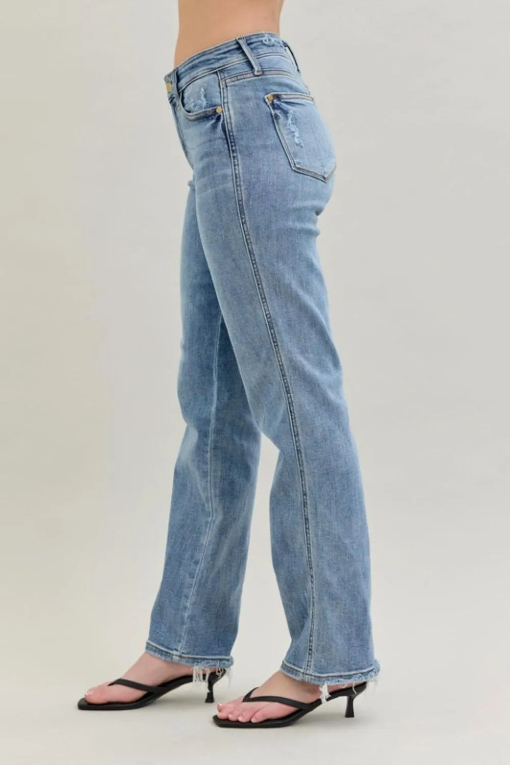 Judy Blue Frayed Hem Cell Phone Pocket Dad Jeans – Medium – 3/26