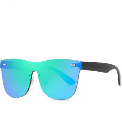 Teen Sport Shield Sunglasses – Sleek Wraparound Style