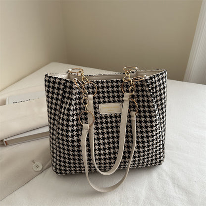 Check Chain Shoulder Tote – Large-Capacity Everyday Bag (Black/Khaki/Brown) - The Dock Drop