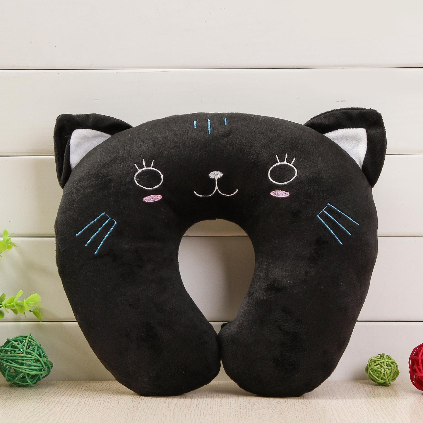 CozyCritter™ U-Shaped Travel Neck Pillow - The Dock Drop