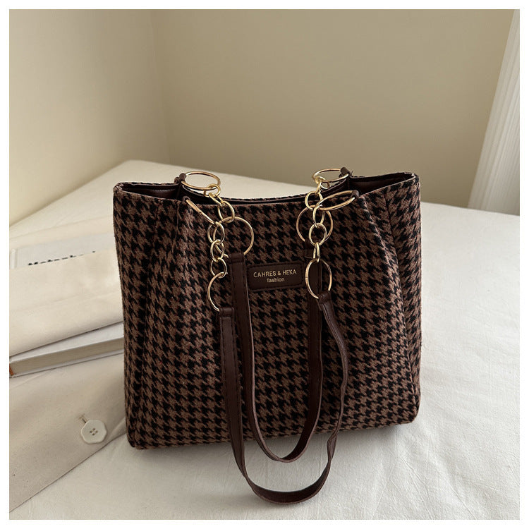 Check Chain Shoulder Tote – Large-Capacity Everyday Bag (Black/Khaki/Brown) - The Dock Drop