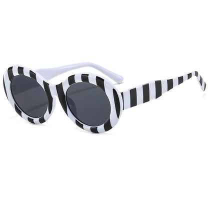 Teen Oval Frame Sunglasses – Bold Retro Style