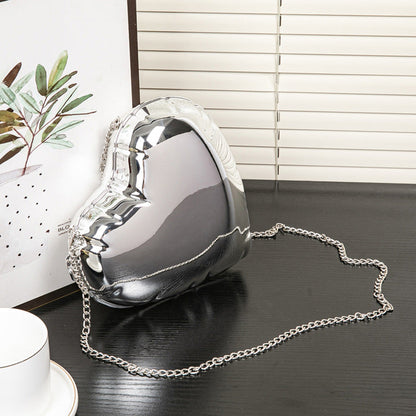 Love-type exquisite small clutch bag
