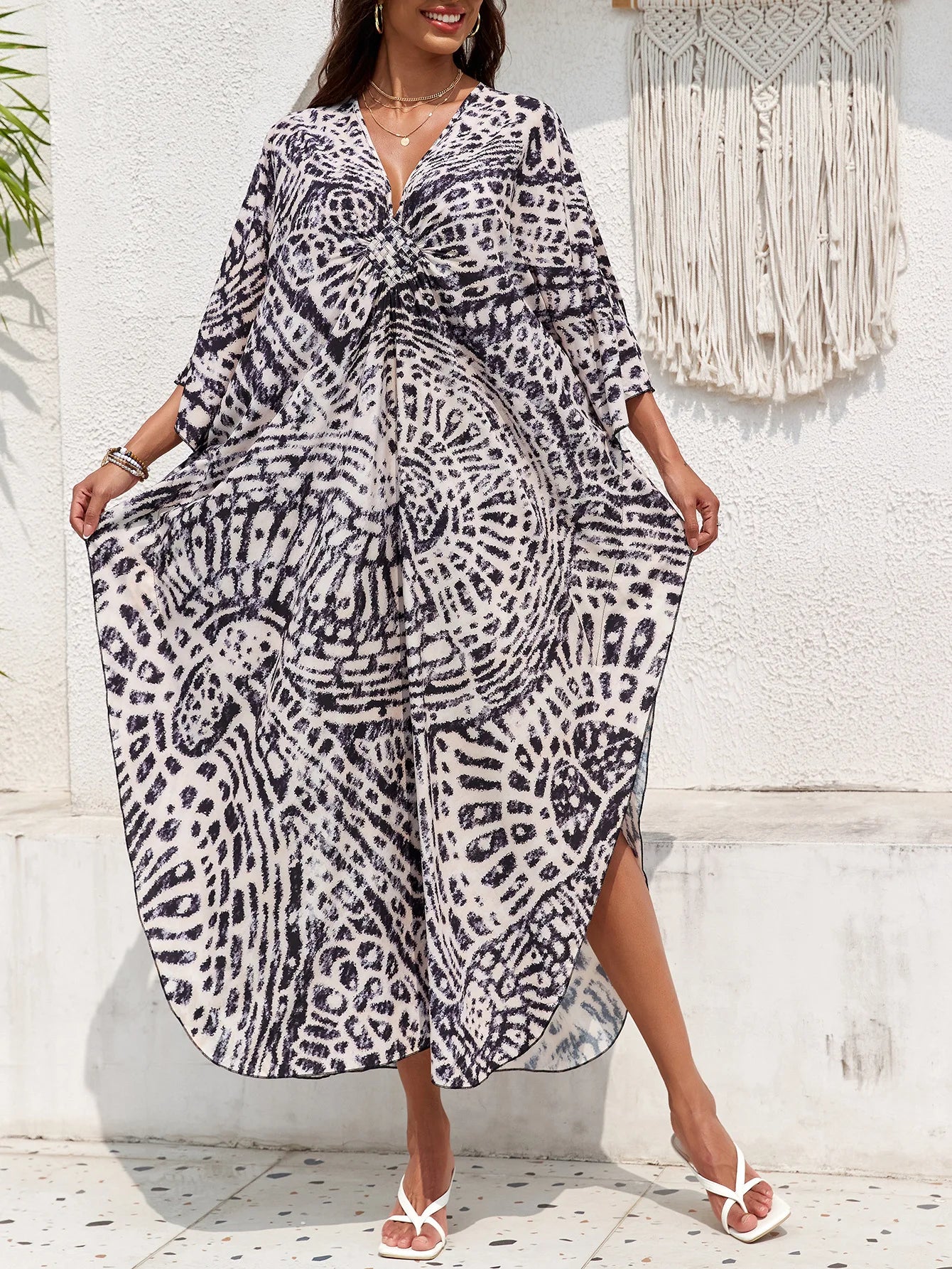 Women’s Flowing Caftan Cover-Up – Beach & Poolside Elegance