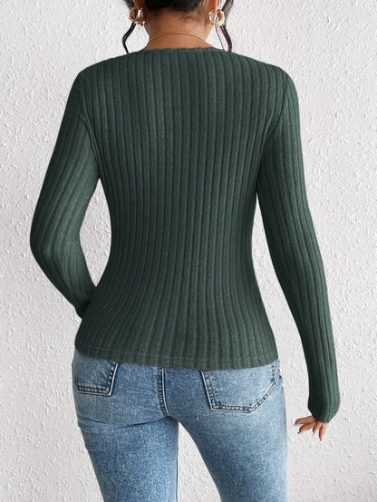 Sweetheart Ribbed Knit Top – Long-Sleeve Fitted Pullover in Black