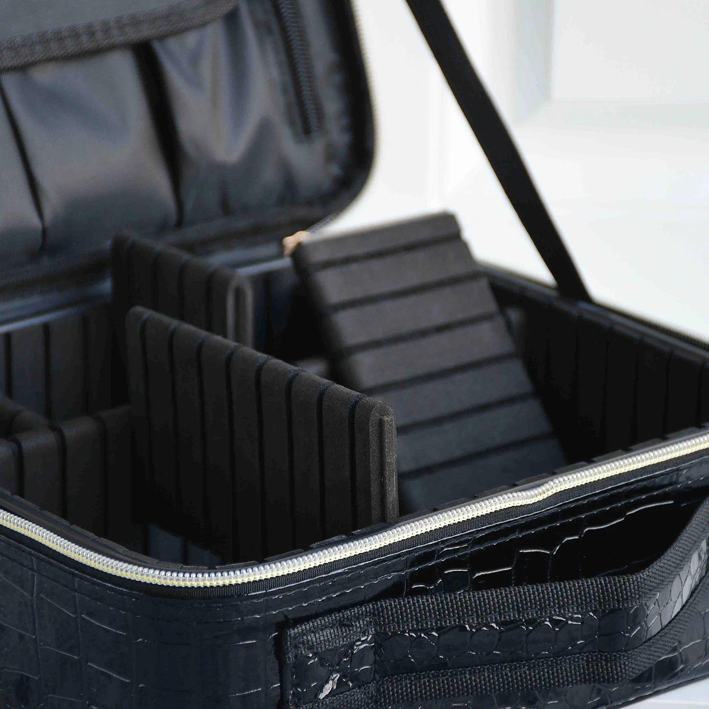 Travel Makeup Organizer Case – Portable Zipper Storage