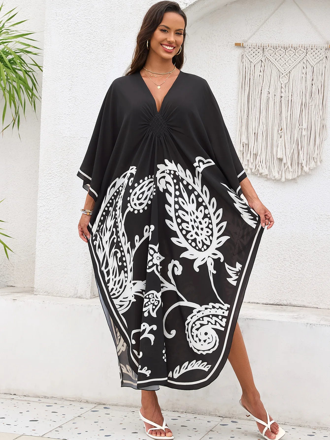 Women’s Flowing Caftan Cover-Up – Beach & Poolside Elegance