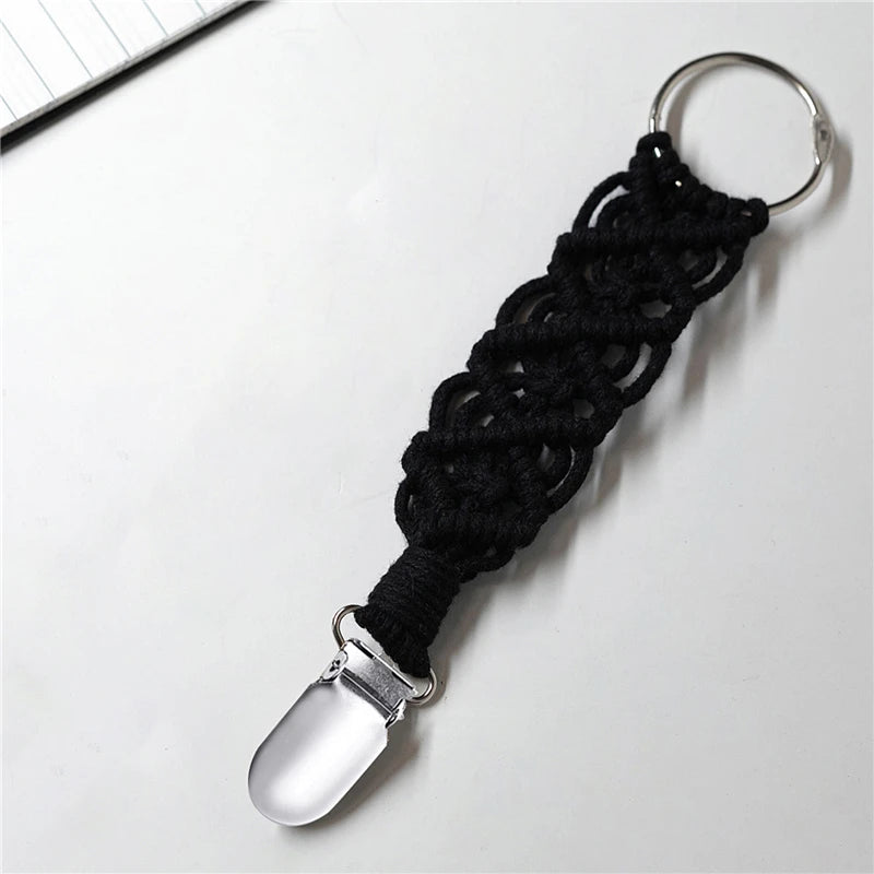 Macramé Hat Clip Keychain – Travel Hat Holder for Bags & Backpacks