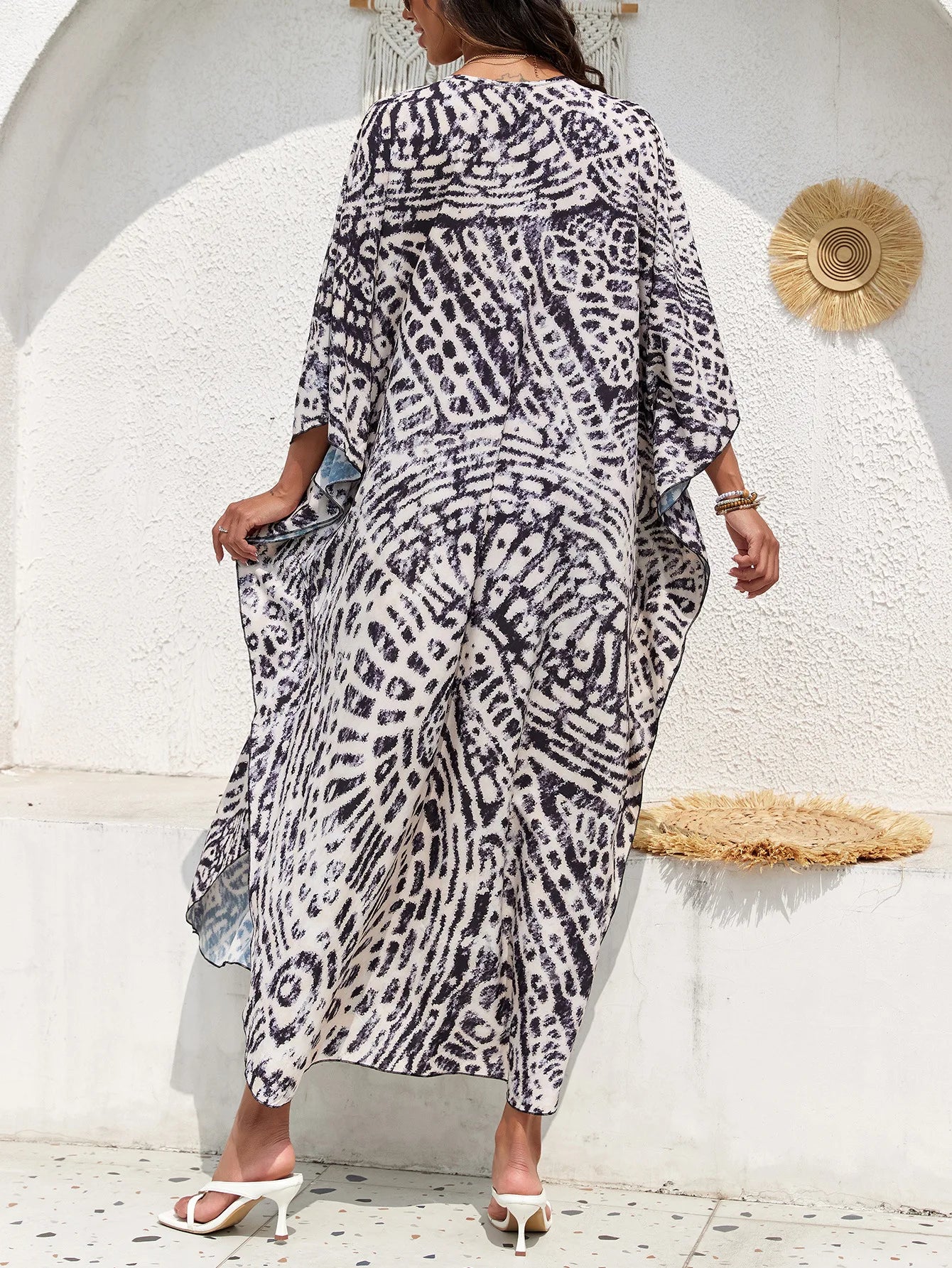 Women’s Flowing Caftan Cover-Up – Beach & Poolside Elegance