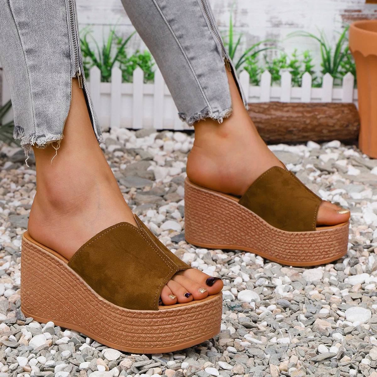 Women’s Wedge Sandals