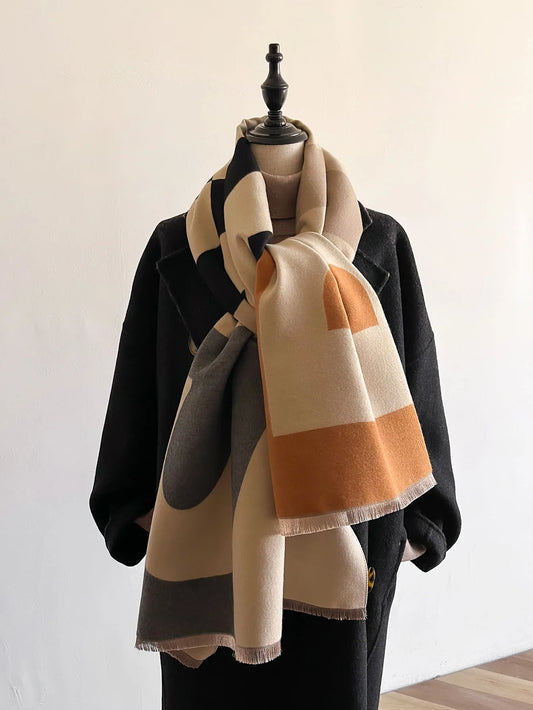 Women’s Geometric Cashmere-Feel Scarf – Reversible, Warm & Elegant