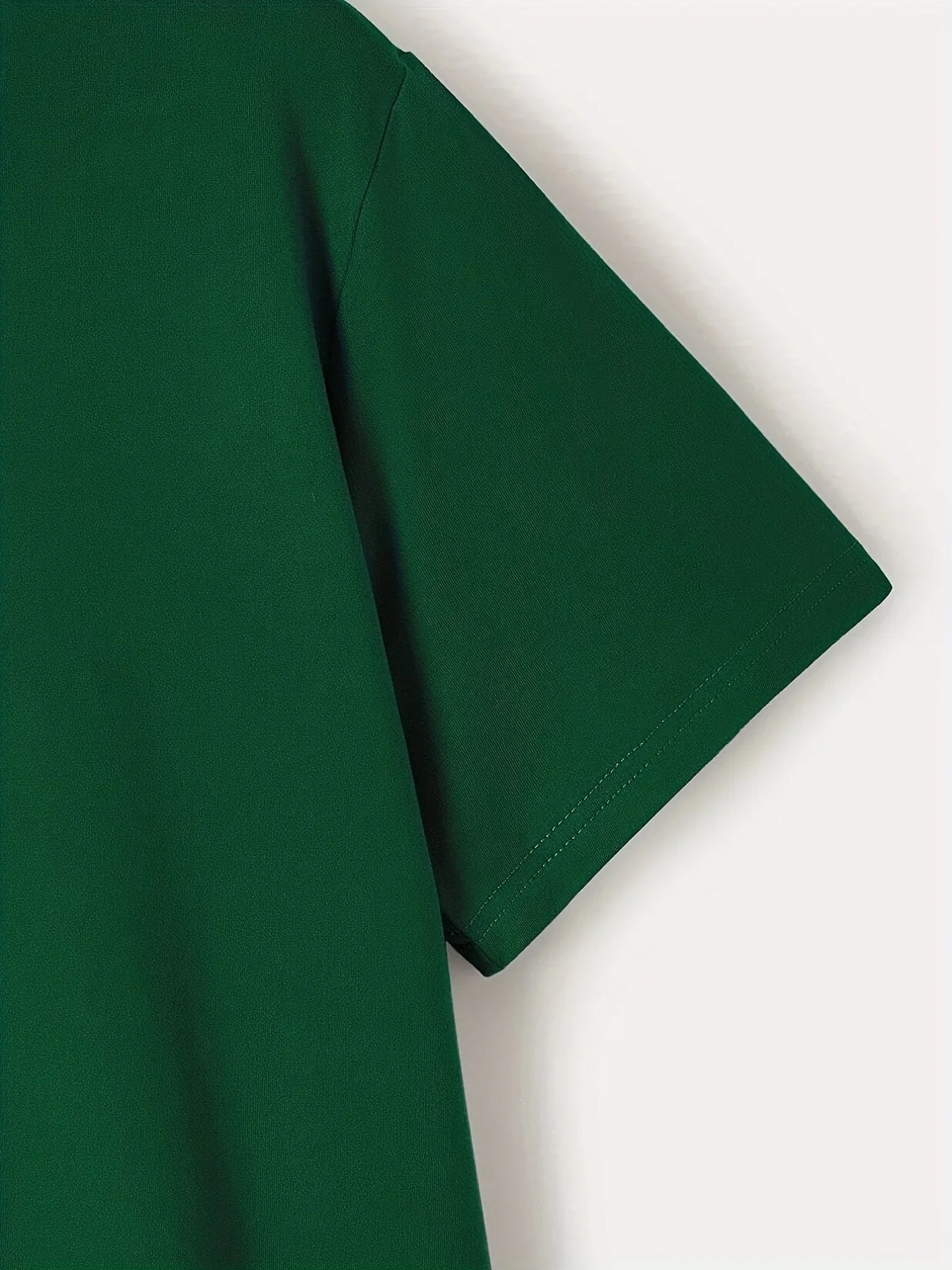 Men’s Cotton Compass Graphic T – Shirt – Lightweight Travel Comfort – Forest Green – M