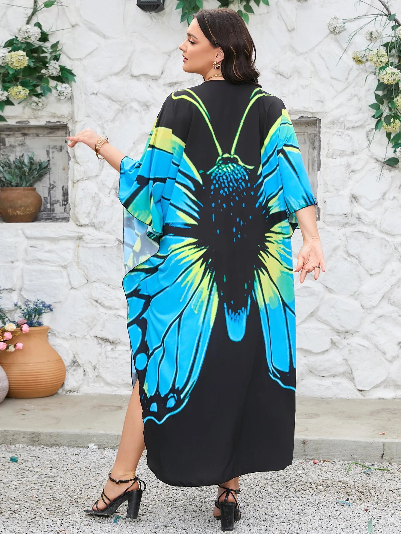 Women’s Flowing Caftan Cover-Up – Beach & Poolside Elegance