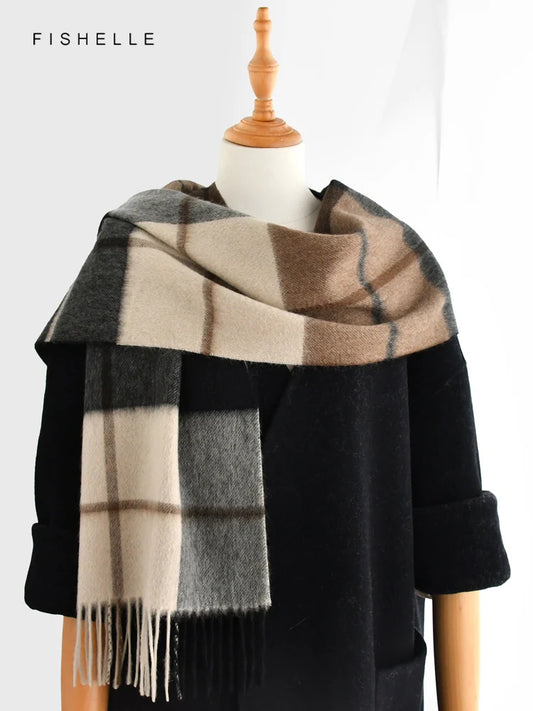 Cashmere Plaid Scarf – Soft, Warm, Travel-Ready