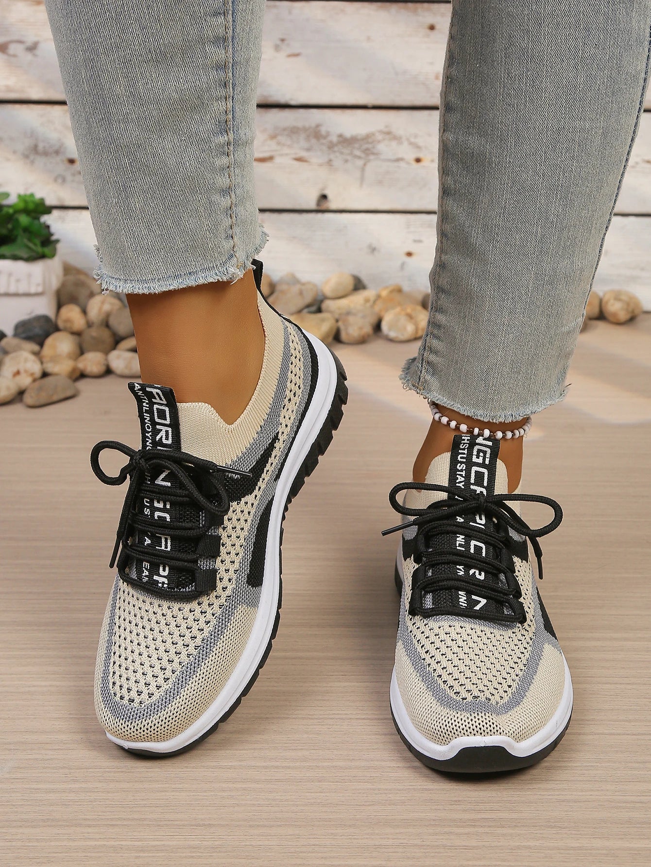 Women’s Lightweight Patchwork Lace-Up Sneakers – Casual Travel Walking Shoes