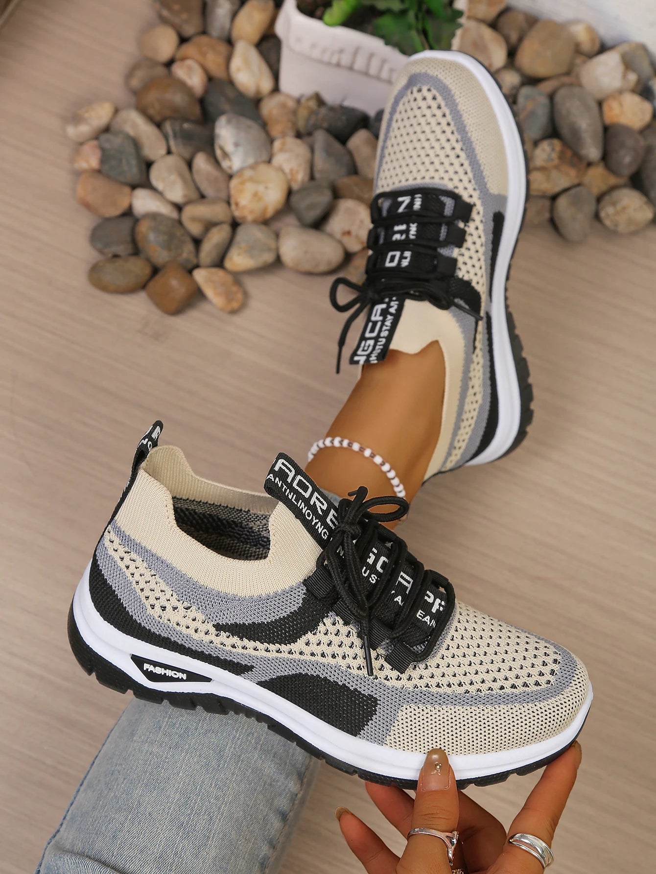 Women’s Lightweight Patchwork Lace-Up Sneakers – Casual Travel Walking Shoes