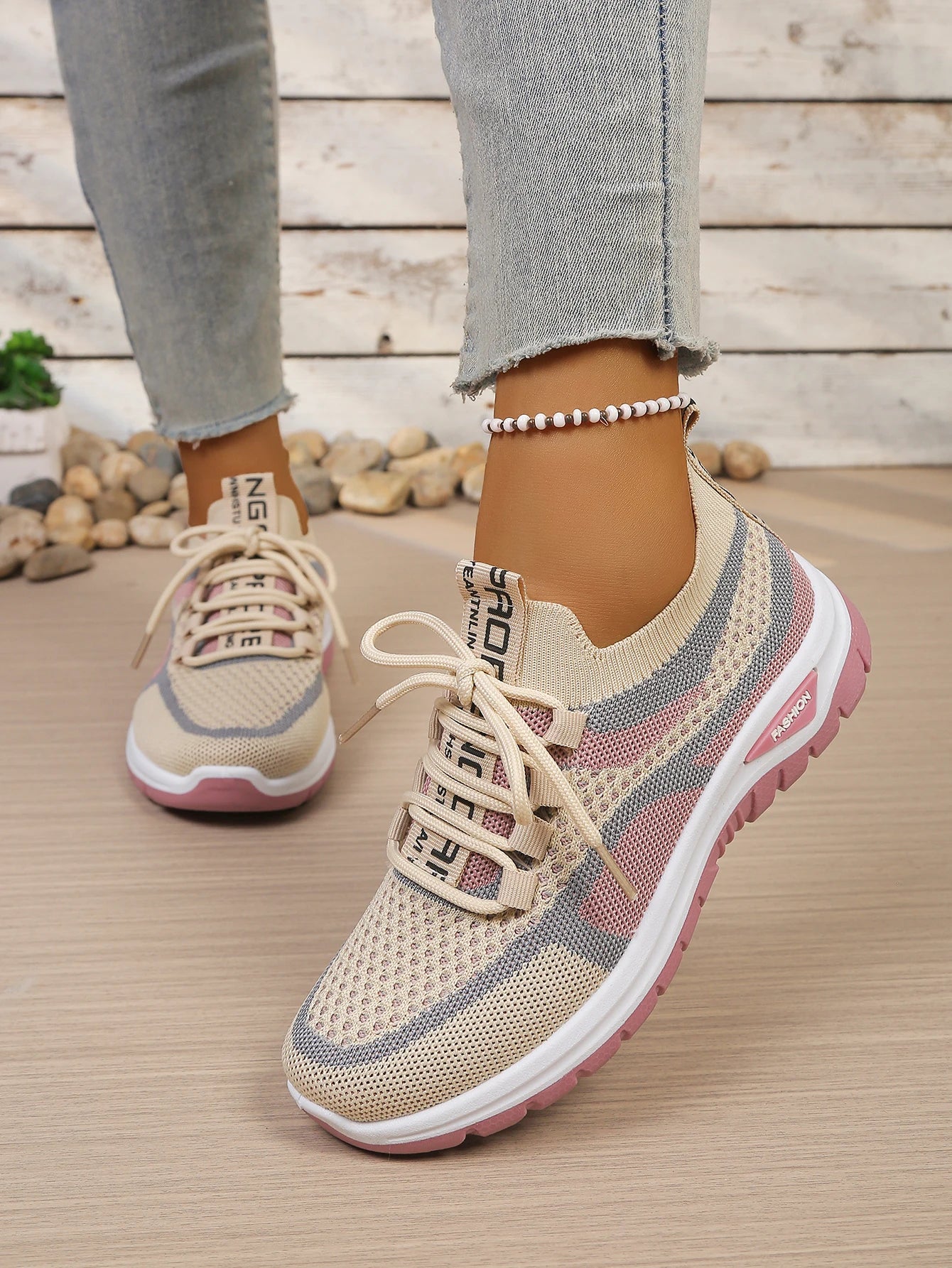 Women’s Lightweight Patchwork Lace-Up Sneakers – Casual Travel Walking Shoes