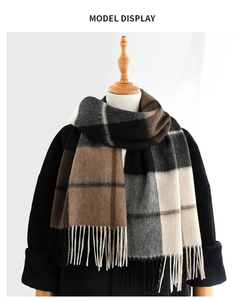 Cashmere Plaid Scarf – Soft, Warm, Travel-Ready