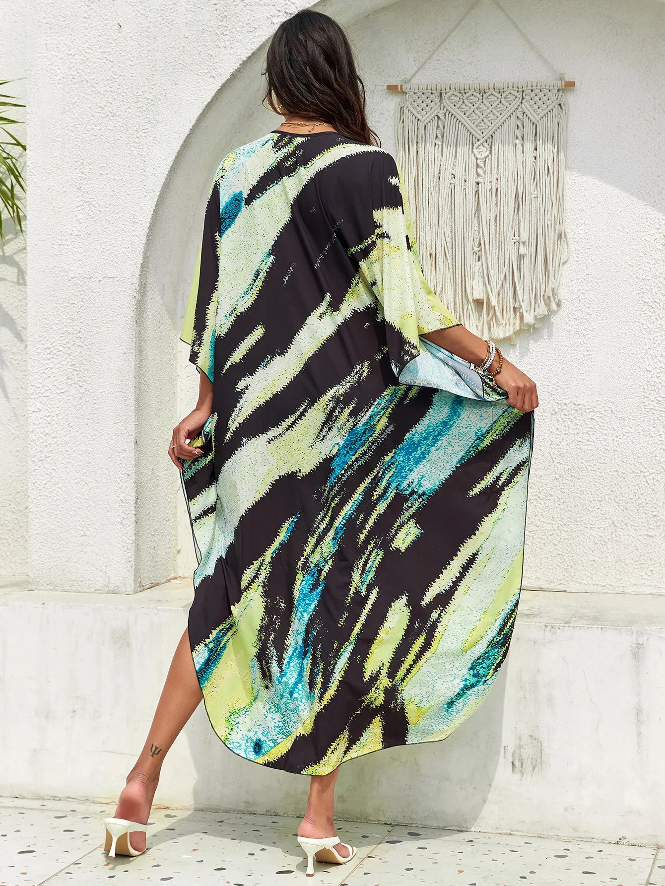 Women’s Flowing Caftan Cover-Up – Beach & Poolside Elegance