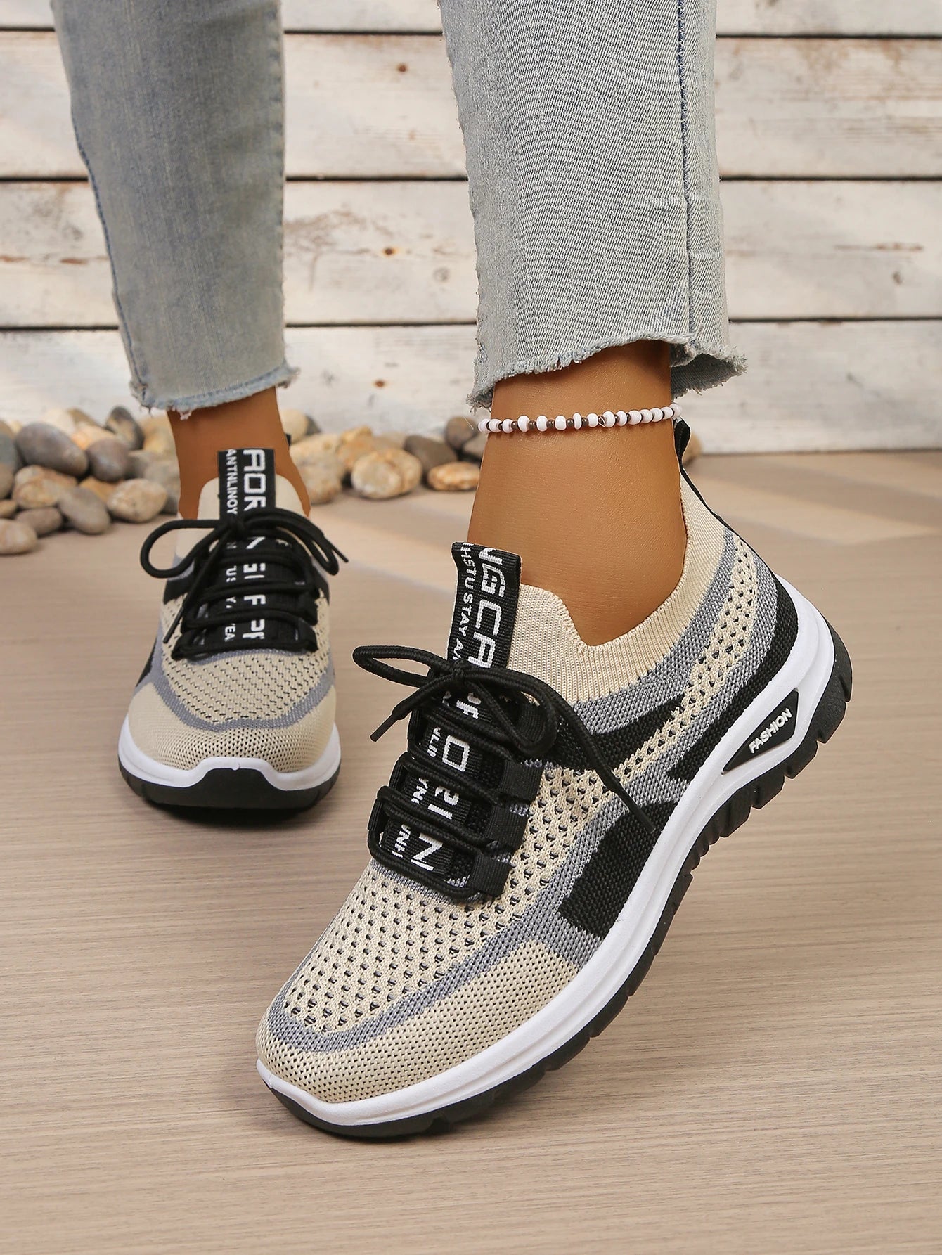 Women’s Lightweight Patchwork Lace-Up Sneakers – Casual Travel Walking Shoes