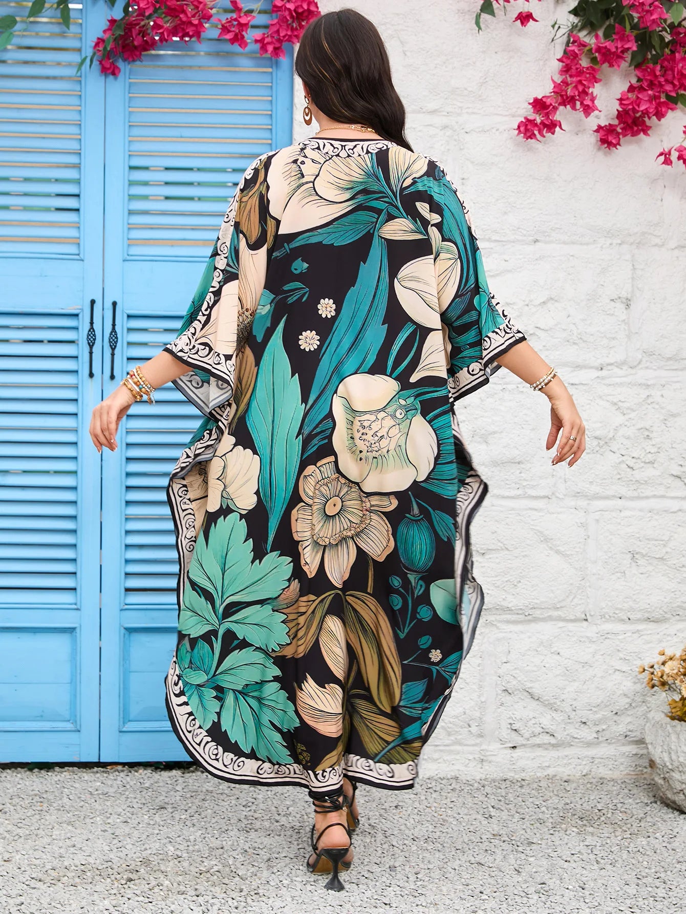 Women’s Flowing Caftan Cover-Up – Beach & Poolside Elegance