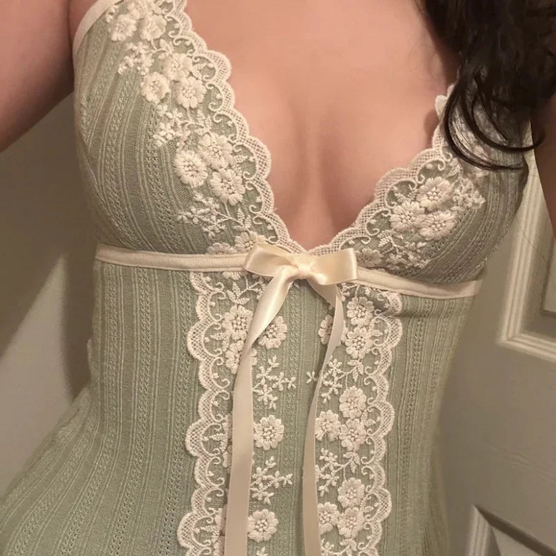 Women’s Lace Trim Bow Tank Top – Coquette Y2K Spaghetti Strap Cami