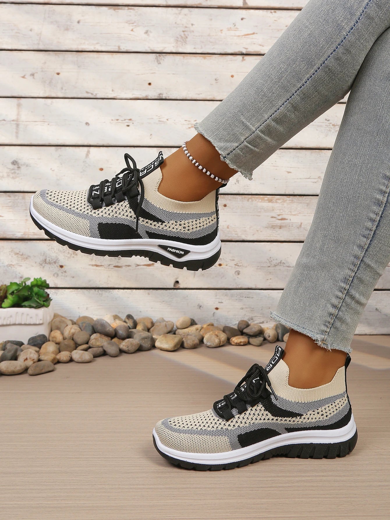 Women’s Lightweight Patchwork Lace-Up Sneakers – Casual Travel Walking Shoes