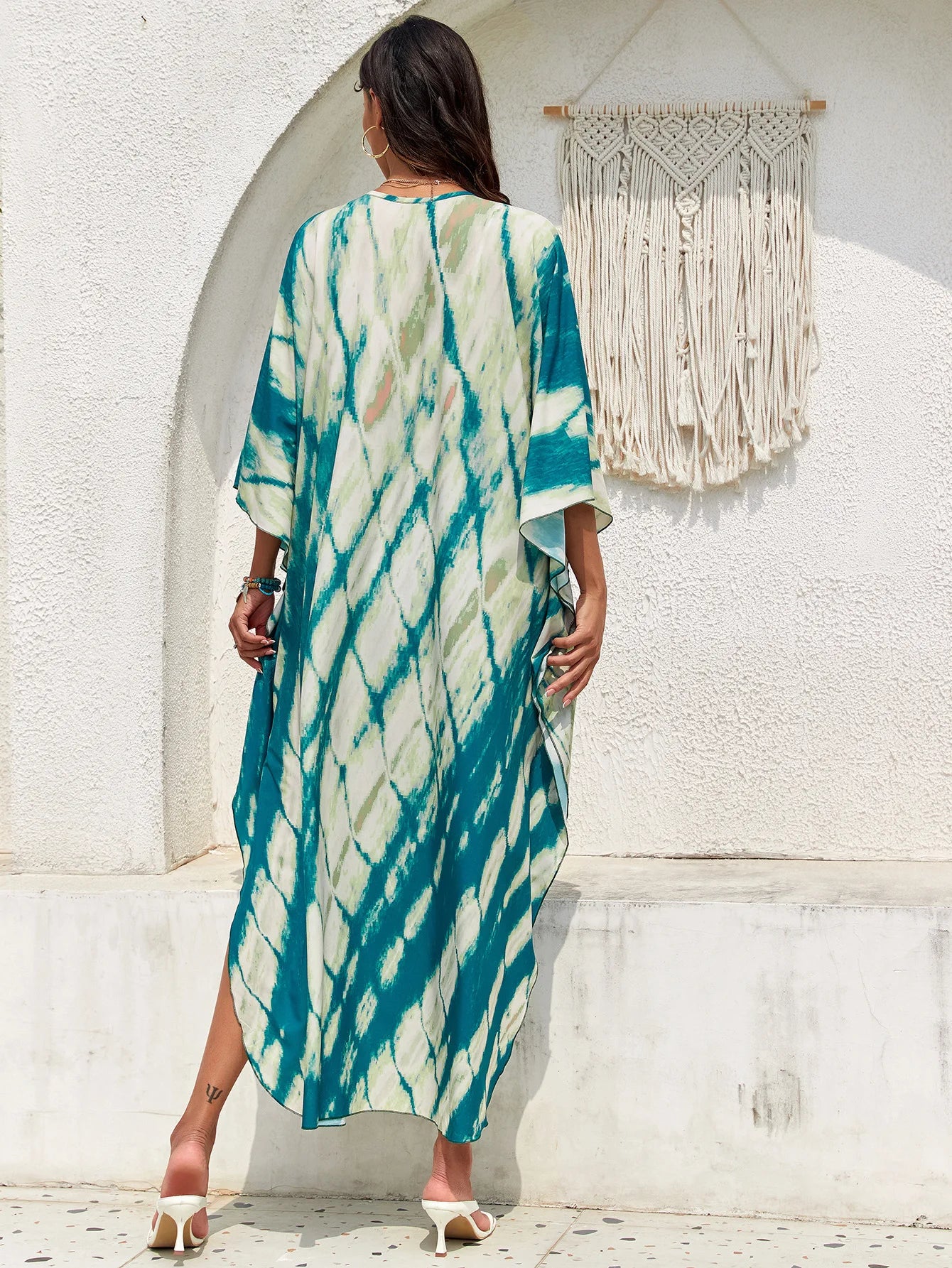 Women’s Flowing Caftan Cover-Up – Beach & Poolside Elegance