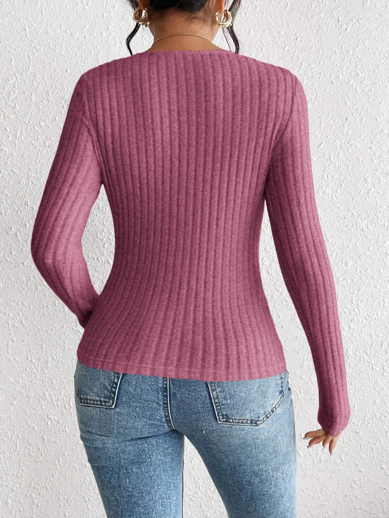 Sweetheart Ribbed Knit Top – Long-Sleeve Fitted Pullover in Black