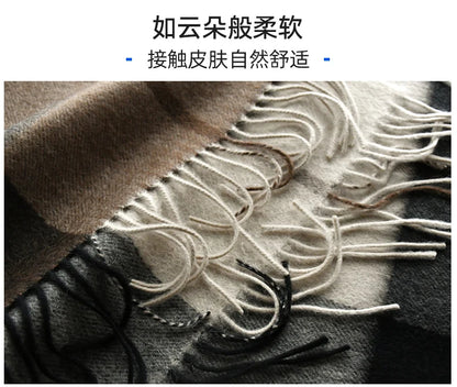 Cashmere Plaid Scarf – Soft, Warm, Travel-Ready
