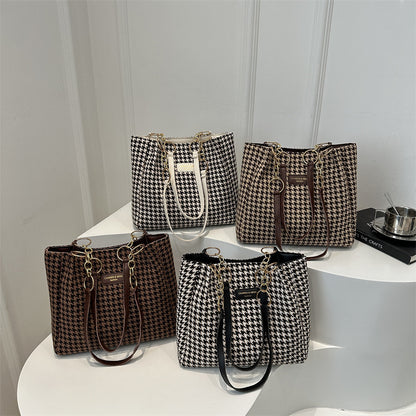 Check Chain Shoulder Tote – Large-Capacity Everyday Bag (Black/Khaki/Brown) - The Dock Drop